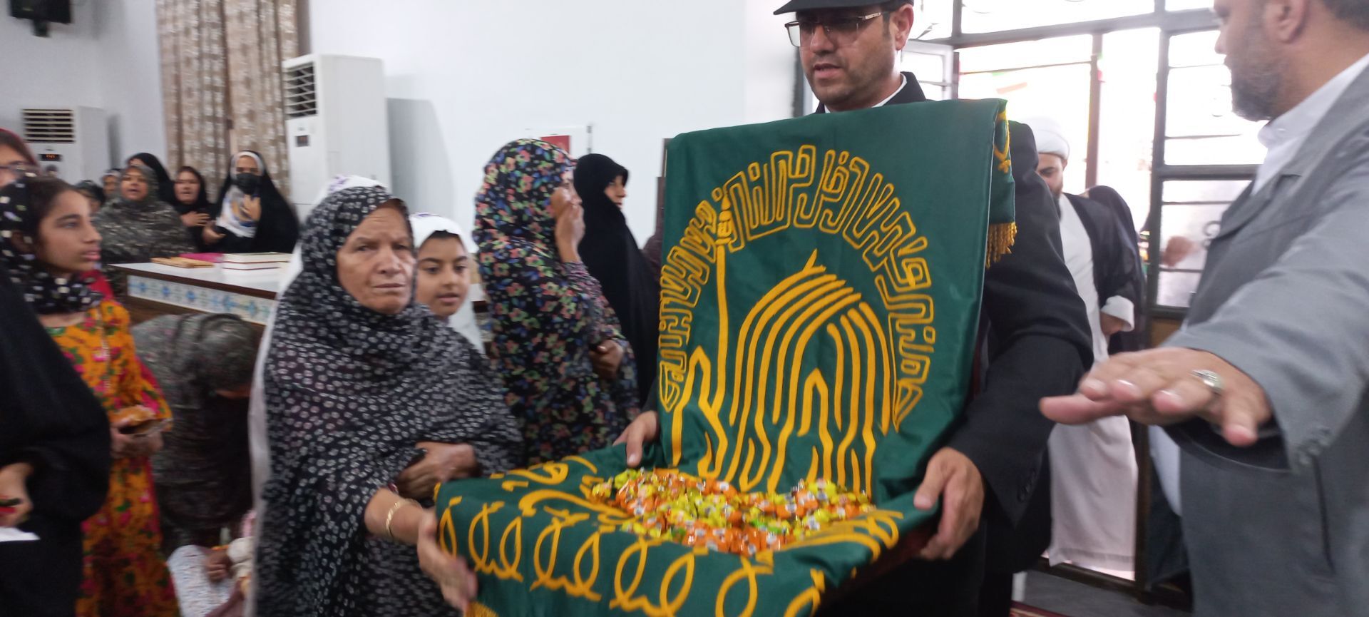 مسجد سلمان فارسی میزبان خادمان حرم رضوی در دهه کرامت