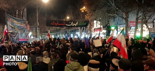 تجمع و راهپیمایی مردم ولایتمدار بجنورد در میدان شهید