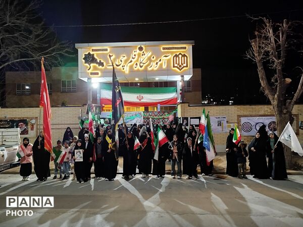 موکب دانش‌آموزی در سوگواره اربعین شهادت رهبر انقلاب و شهدای دانش‌آموز میناب