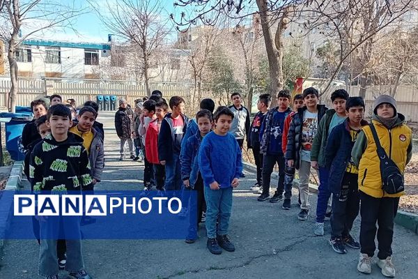 کارگاه ‌های استعداد‌یابی در پژوهش سرای دانش آموزی بصیرت یک ناحیه دو شهرری 