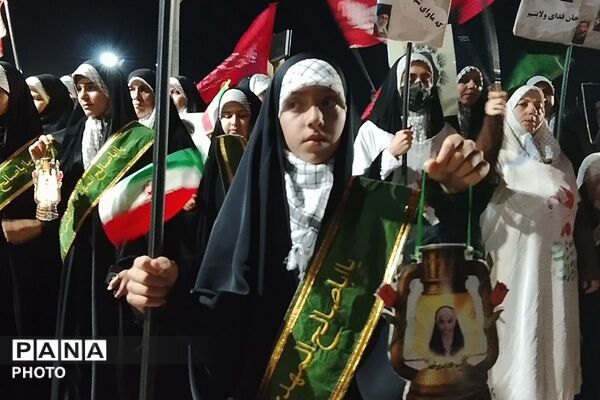 کوچک‌ترین جانفدایان در میدان اقتدار