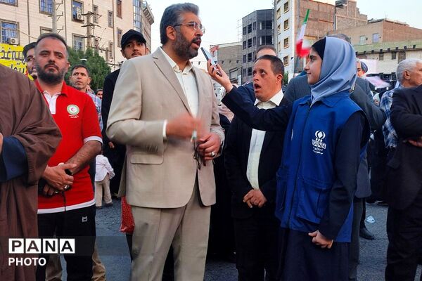 روایت غدیر از قاب خبرنگاران  نوجوان پرشور پانا در راهپیمایی شهرستان قدس
