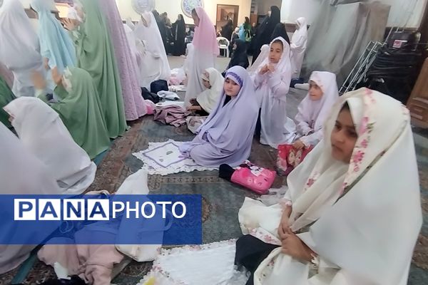 آیین جشن تکلیف دانش‌آموزان دختر شهرستان پردیس در فضایی معنوی و باشکوه