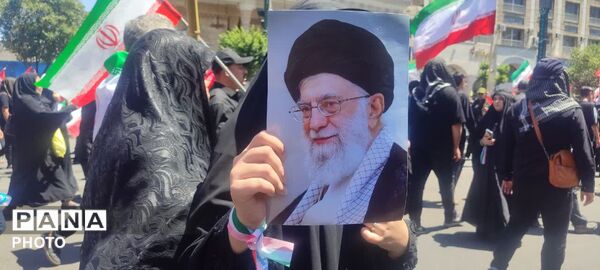 وداعِ جهان با «پدر» در صحنِ خورشید