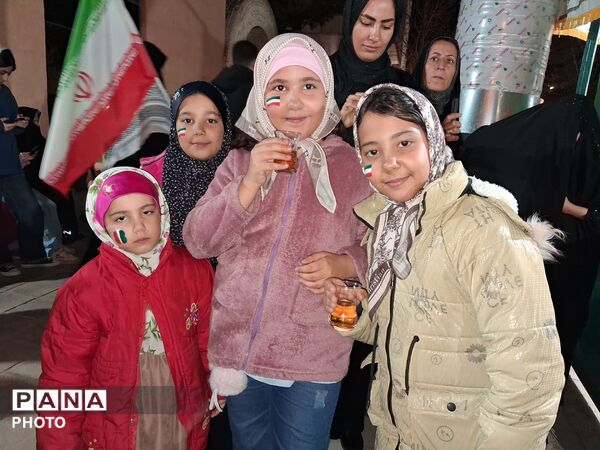حضور دهه نودی ها در قلب اجتماعات بلوار فضل نیشابور
