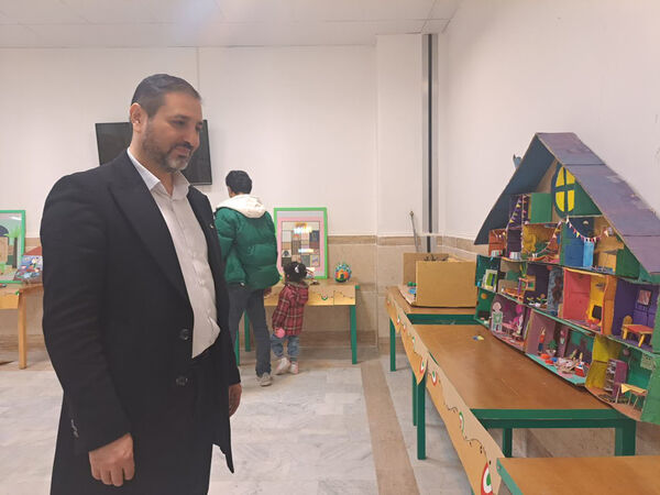 نمایشگاه آثار فرهنگی‌هنری جشنواره «زیر سقف خانه» در قم