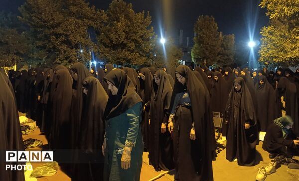 طنین نوای استغاثه در نظرآباد؛ زمزمه‌های عاشقانه مردم برای ظهور منجی عالم