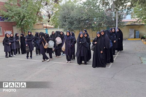 جشن خوش‌آمدگویی ویژه دانش‌آموزان پایه دهم در دبیرستان اسلامی تزکیه ناحیه ۲ شهرری