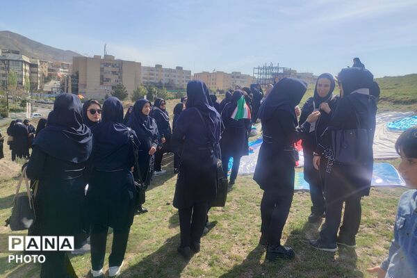 پاکسازی داوطلبانه محیط زیست توسط کارکنان مدارس طرح نو شهرستان پردیس
