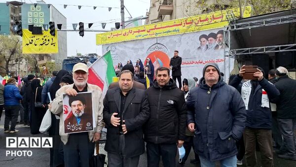 طنین پر شکوه مرگ بر اسرائیل و آمریکا فرهنگیان تهران