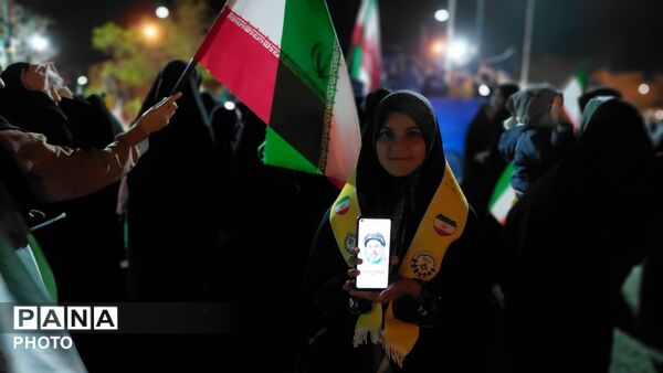 طنین «الله اکبر» در فتح‌آباد، آینه‌ی بیعت با رهبر شد