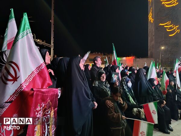 حماسه همدلی ملت در مشهد مقدس