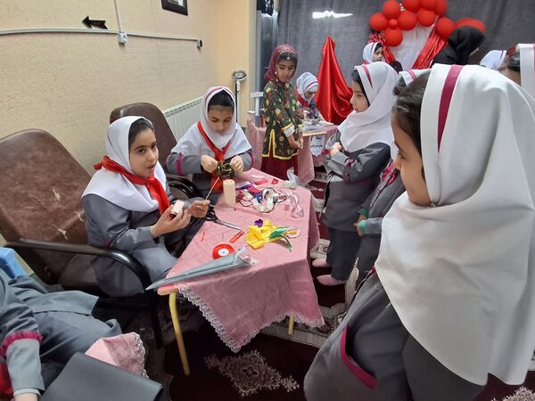 جشنواره ماها در مدرسه مصطفوی سامان 
