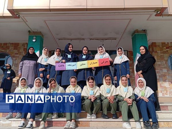 مراسم هفته‌ بهداشت‌روان و معرفی همیاران مشاور در دبیرستان فاطمیه شهرستان ملارد