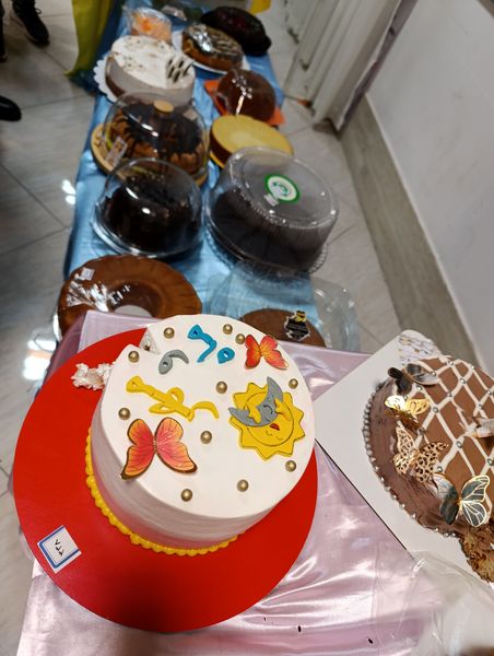 جشنواره کیک و شیرینی در مدرسه مهر و ماه آشخانه 