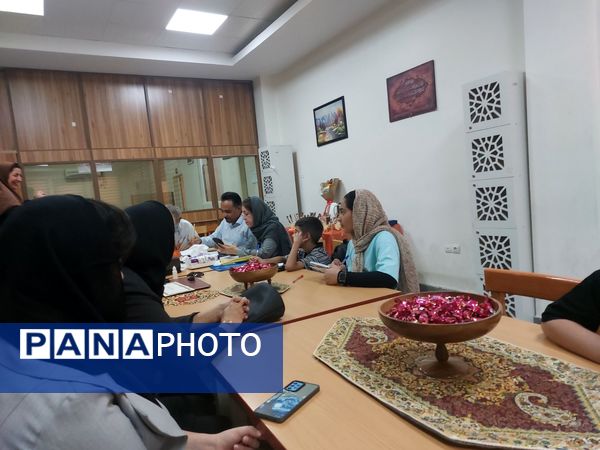 گردهمایی هنرمندان به مناسبت بزرگداشت استاد شهریار در شهرستان حاجی آباد