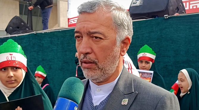 حفظ ارزش‌های انقلاب با ایستادگی نسل‌ها تضمین شده است