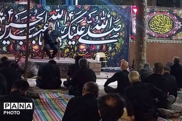 گردهمایی شبانه در محله ۱۳ آبان شهرری 