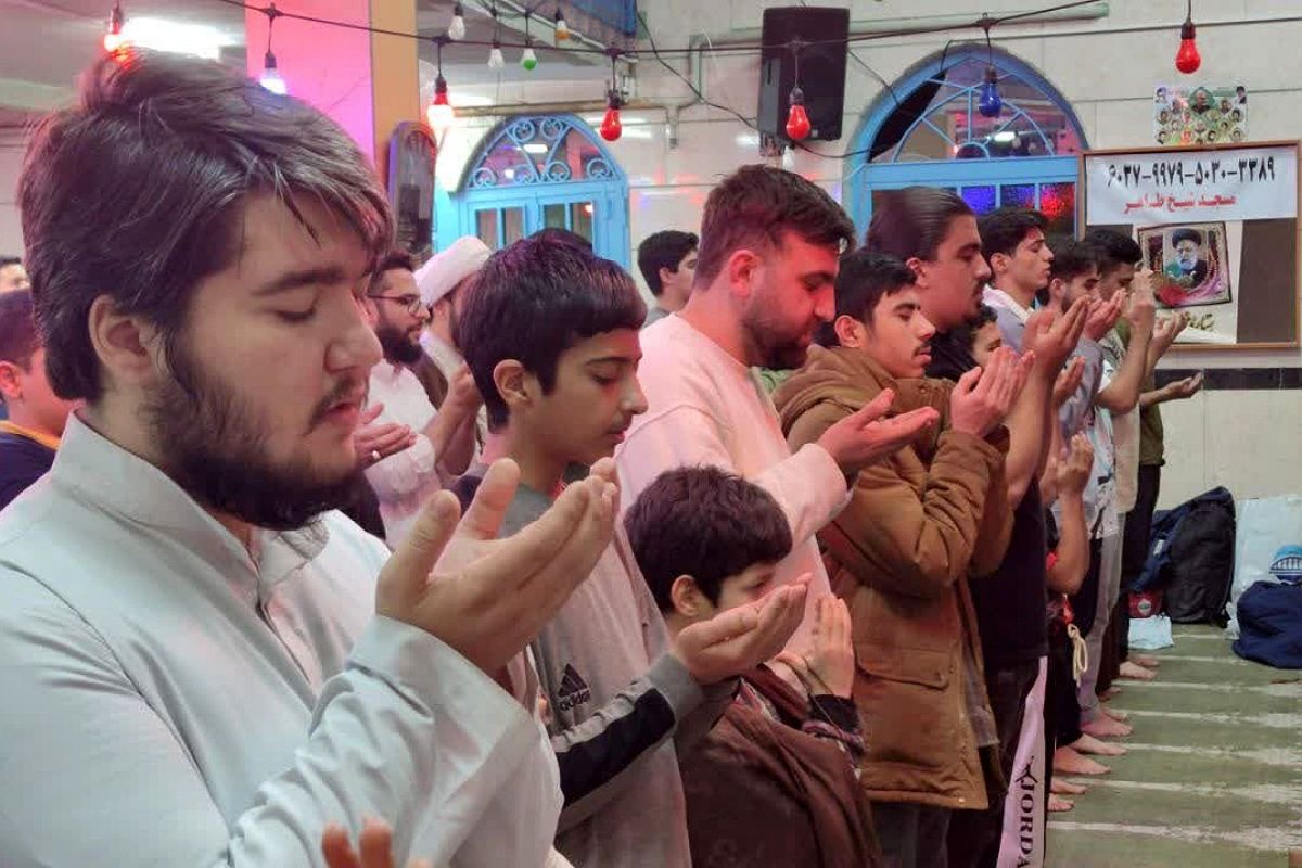 اولین روز حضور پسران ناحیه دو شهرری در مراسم معنوی اعتکاف 
