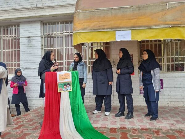  روز دانش‌آموز در دبیرستان شهیده قزوینی