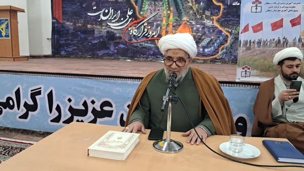 اعزام دانش‌آموزان پسر آشخانه به راهیان نور 