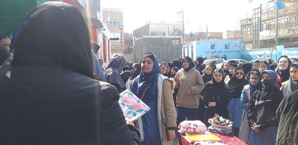 تقدیر از دانش آموزان برتر علمی، پرورشی، آموزشی و ورزشی در دبیرستان میثاق م