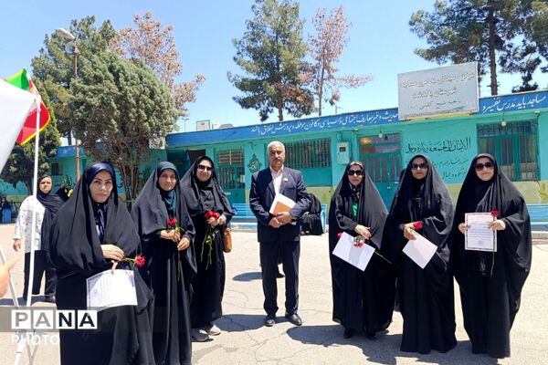 معلم،معمار آینده کشور است