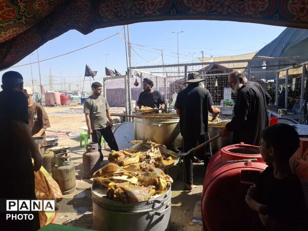 سنگ تمام مواکب عراقی در پذیرایی از  زوار پیاده اربعین حسینی