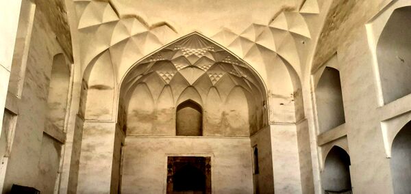 بازدید خبرنگاران پانا جلگه رخ از مجموعه گردشگری قطب الدین حیدر و رباط طبسی 