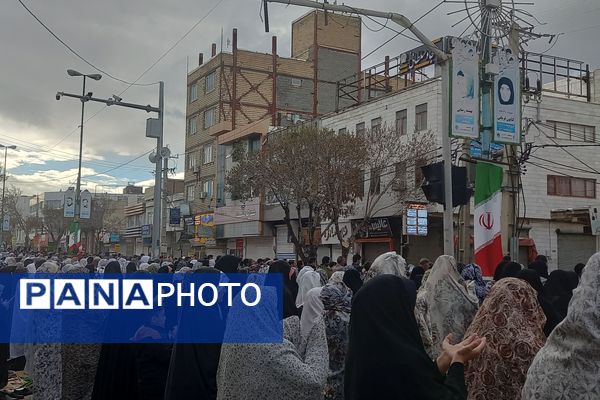 اقامه نماز عید سعید فطر در قروه