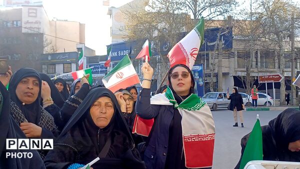  بانوان خرم‌آبادی برای دفاع از وطن برخاستند
