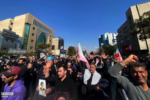  راهپیمایی اقتدار بعد از نماز جمعه - مصلای تهران