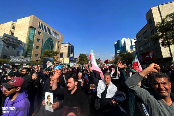  راهپیمایی اقتدار بعد از نماز جمعه - مصلای تهران