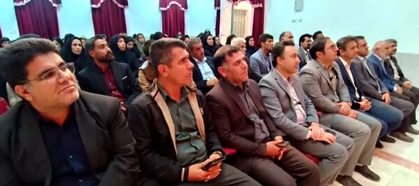 آیین رونمایی از کتاب راهنمای مدیر و معلم 