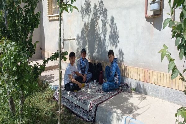 برگزاری اردوی درون مدرسه‌ای در مدرسه شهید معتمدی گزکوه