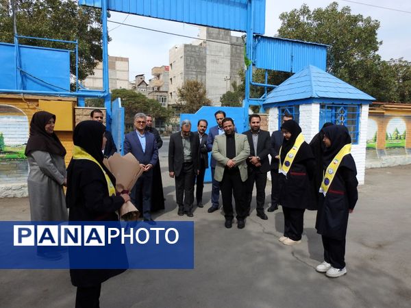مراسم نمادین زنگ شور عاطفه ها باحضورمسئولین آموزش و پرورش