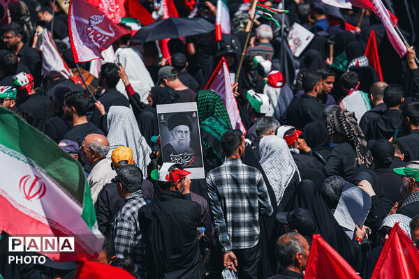 تشییع پیکر رهبر شهید انقلاب در مشهد مقدس-۴
