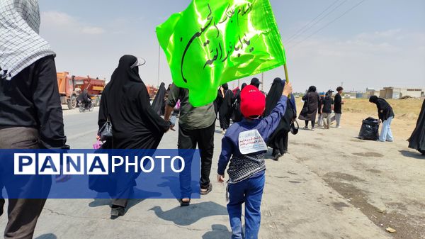 حضور پر شور عزاداران و شهروندان اراکی در پیاده‌روی جاماندگان اربعین 