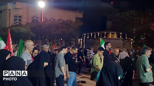 سفره حضرت رقیه(س) دل‌های عشاق را در میدان جمهوری گردهم آورد