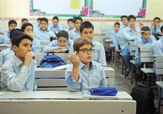 رسالت معلم، تربیت نسلی مسئولیت‌پذیر و اثرگذار است