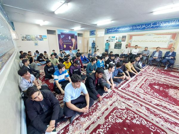 مراسم تجلیل از ستارگان دبیرستان عابدینی خرم ملارد 