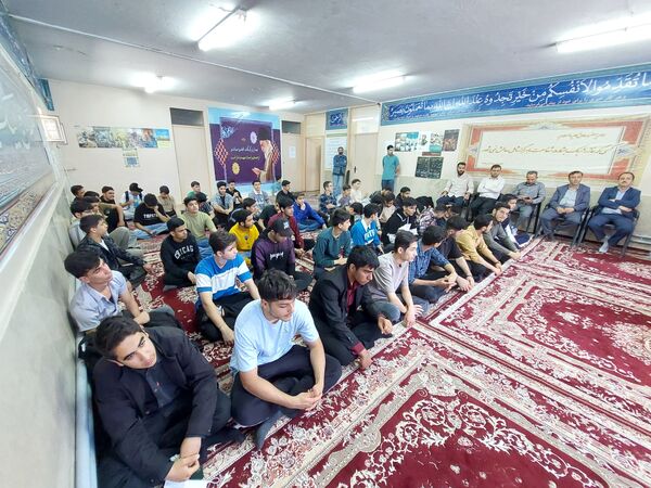 مراسم تجلیل از ستارگان دبیرستان عابدینی خرم ملارد 