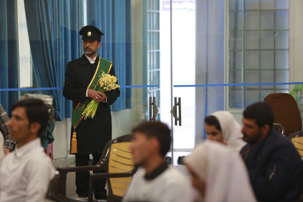 مراسم جشن ازدواج به‌مناسبت نیمه شعبان در مسجد جمکران