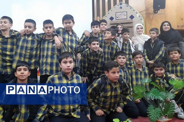 رونمایی از کتاب پسری که پرواز کرد در کتابخانه شیخ صدوق شهرری