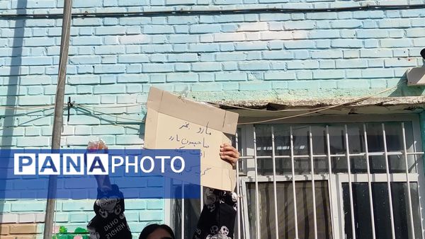 بازارچه کارآفرینی دانش آموزان دبیرستان پژمان بختیاری مشهد 