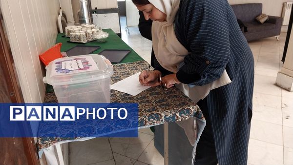 جلسه اولیا مربیان دبیرستان سرافرازان 