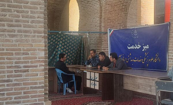 میز خدمت ادارات نیشابور پیش از نماز جمعه 