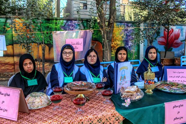 آیین بزرگداشت هفته بهداشت روان و انتخابات همیار مشاوران
