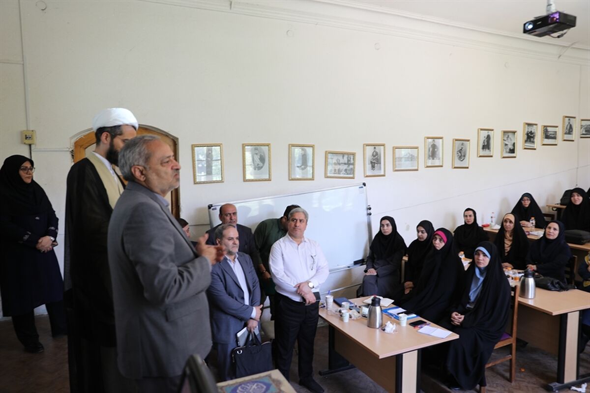 برنامه‌ درسی تحول‌گرا و معلم توانمند و باانگیزه محور اصلی تحول در کلاس درس است