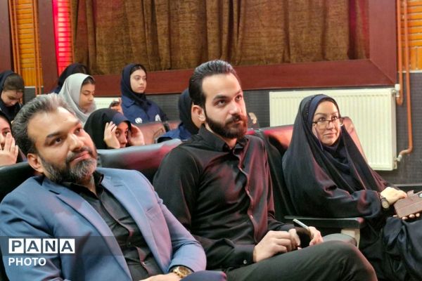 تبیین اهمیت رسانه در تربیت